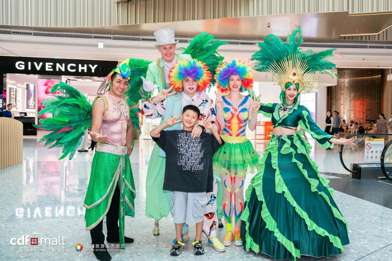 引領(lǐng)風(fēng)潮樹標(biāo)桿，cdf三亞國(guó)際免稅城十年免稅購物創(chuàng)新實(shí)踐