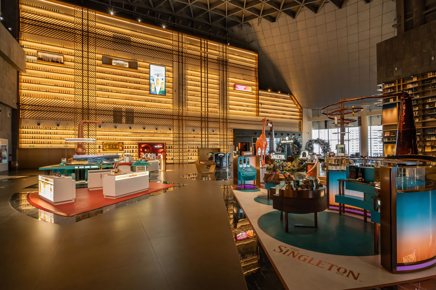 封關(guān)倒計(jì)時(shí)！中免集團(tuán)十余年深耕樹立海南離島免稅消費(fèi)新標(biāo)桿